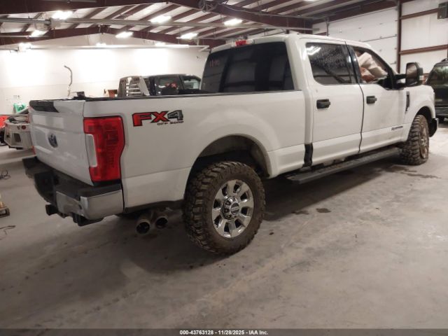 Ford F-250 Xlt Image 18