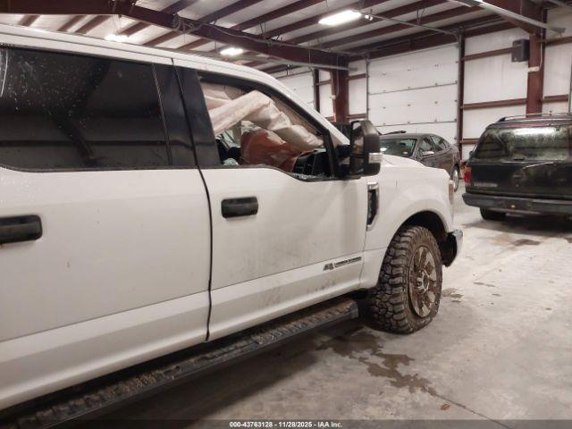 Ford F-250 Xlt Image 11