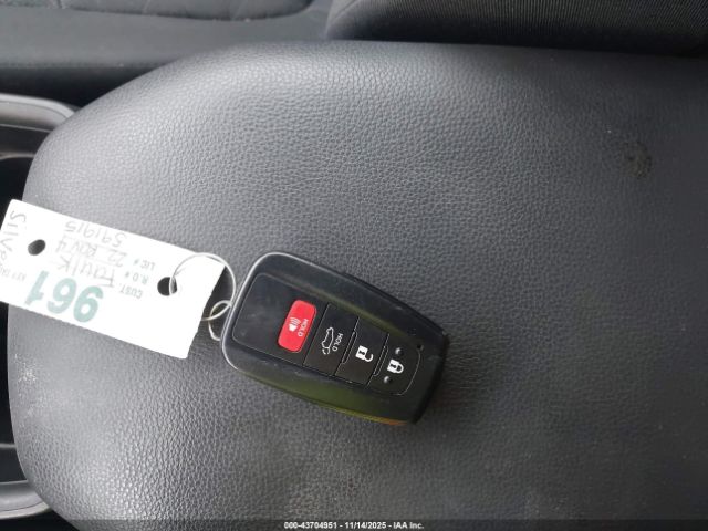 Toyota RAV4 Xle Image 8