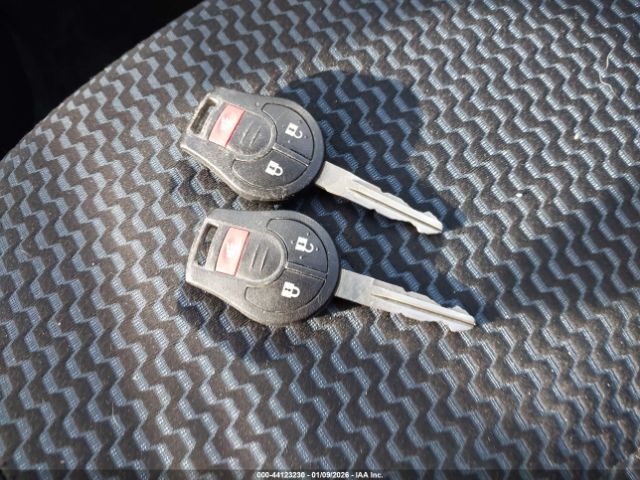 Nissan Versa Sv Image 9