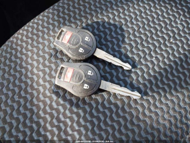 Nissan Versa Sv Image 9