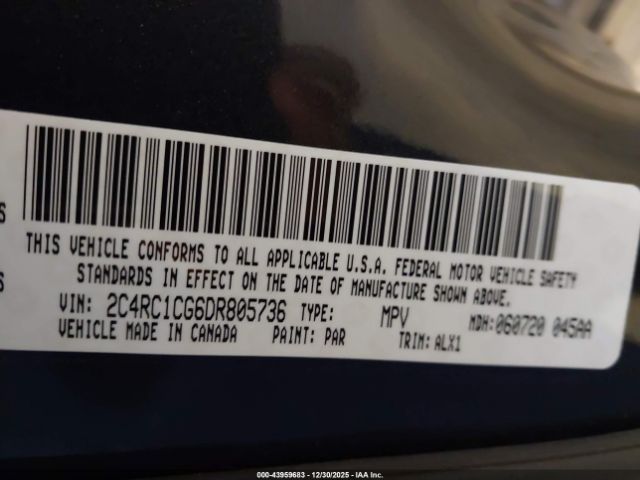 Chrysler Town & Country Touring-l Image 8